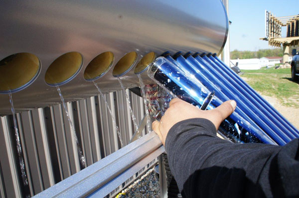 Scaldacqua solare a tubi di calore, 